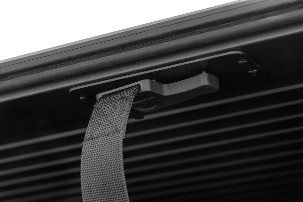Chevrolet Silverado 1500 Manual Retractable Bed Cover - Rough Country - Matte Black - '19-'26